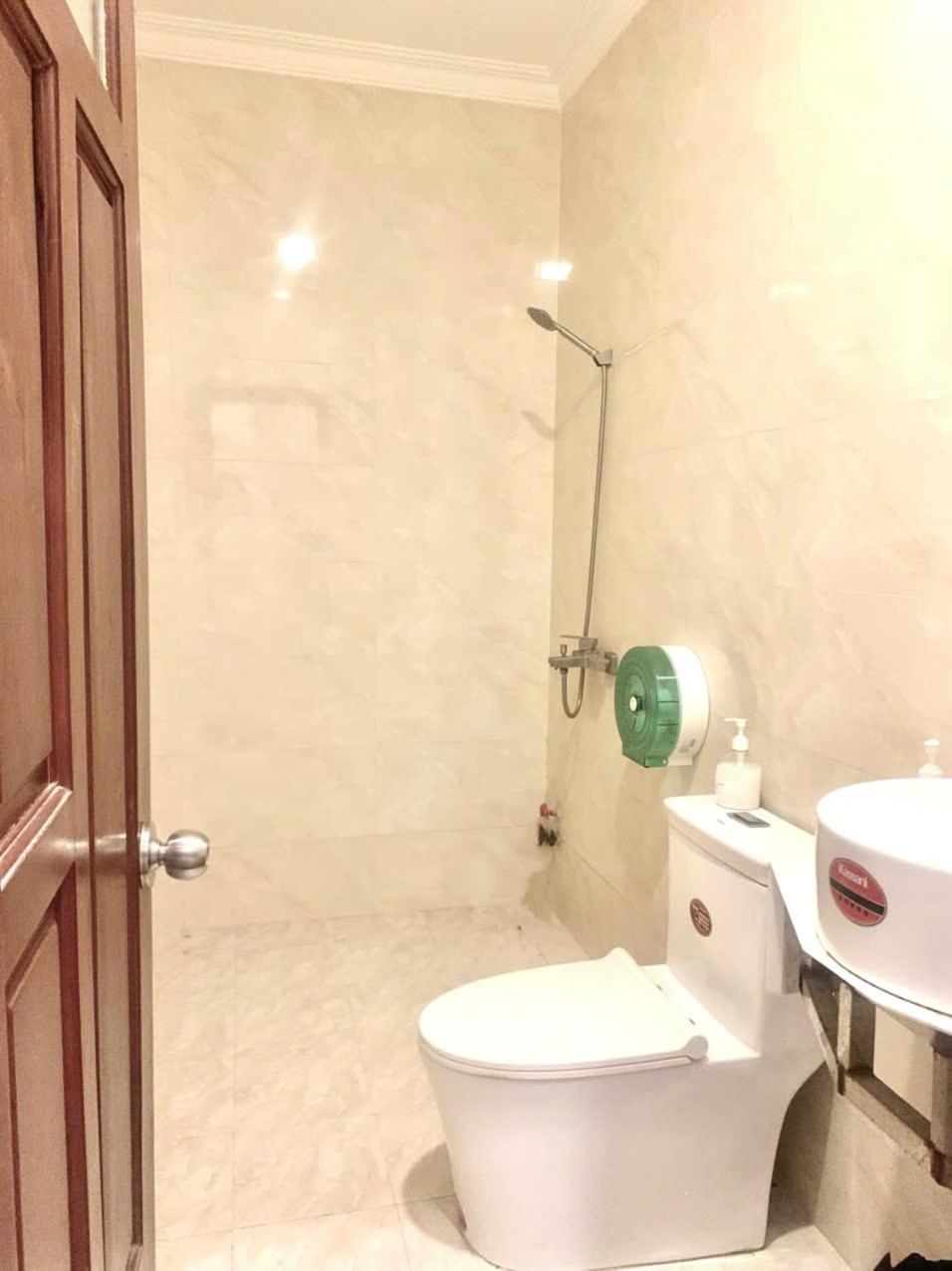 Khach San Tan Cuu Long Hotel Bình Chánh Kültér fotó